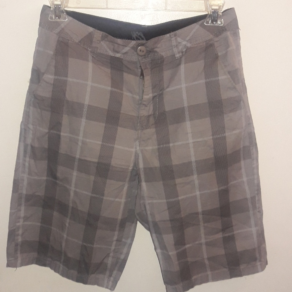 Shorts - Picture 3 of 7